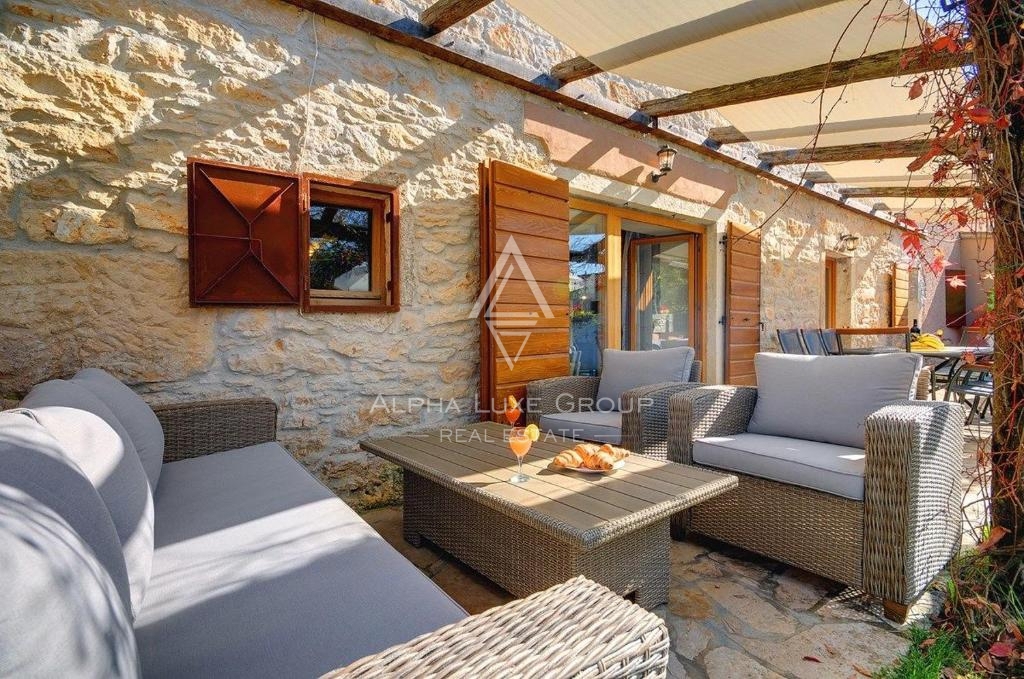 Gračišće, Istria – Bella casa in pietra con piscina