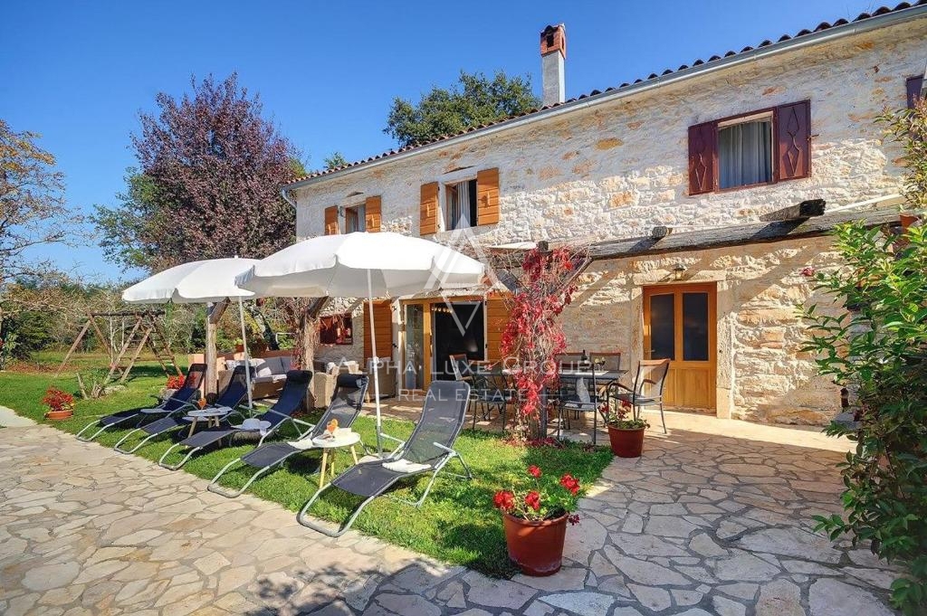 Gračišće, Istria – Bella casa in pietra con piscina