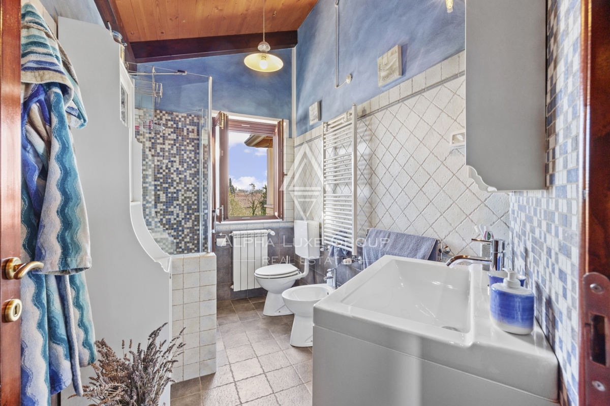 Brtonigla, Istria – Affascinante villa in pietra vista mare