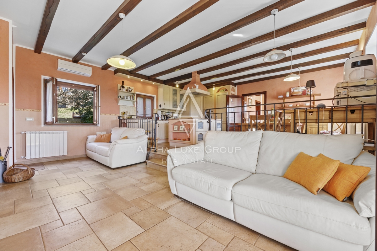 Brtonigla, Istria – Affascinante villa in pietra vista mare