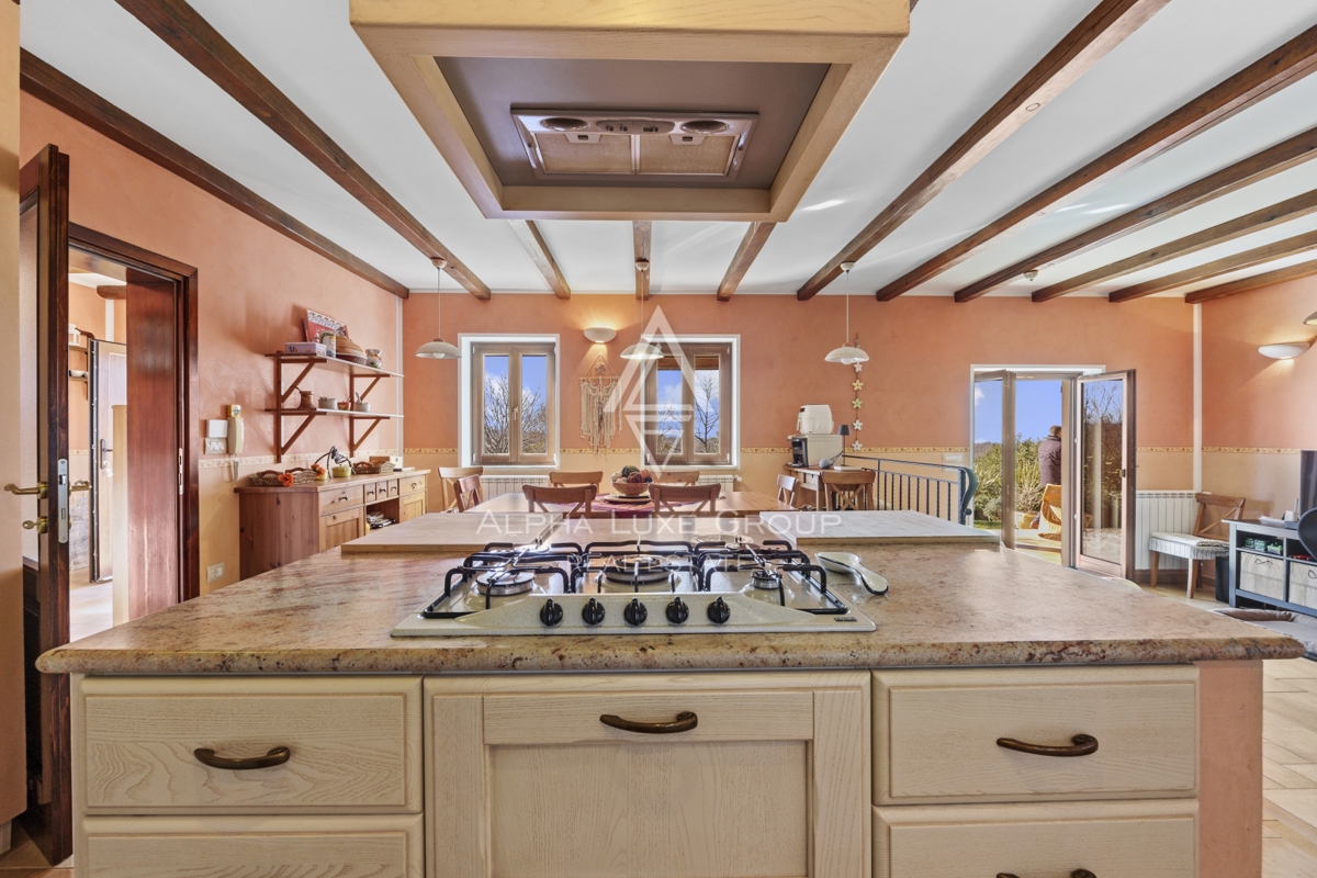 Brtonigla, Istria – Affascinante villa in pietra vista mare