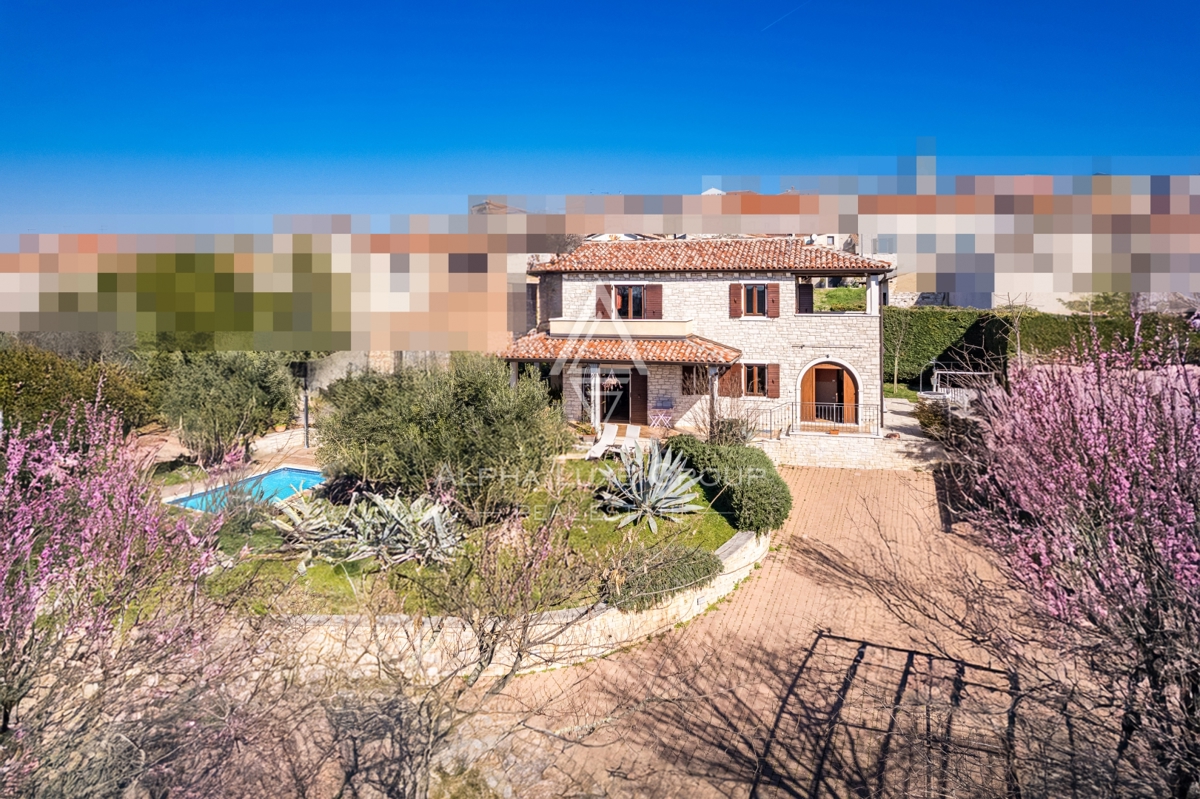 Brtonigla, Istria – Affascinante villa in pietra vista mare