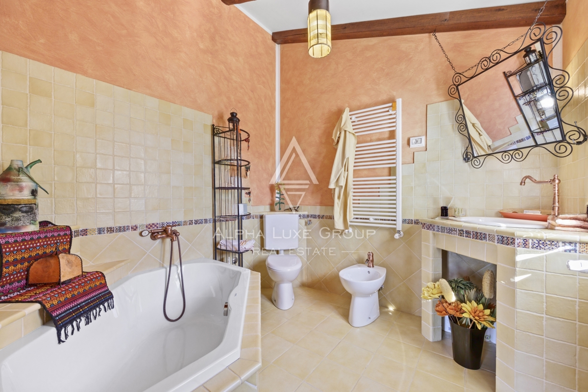 Brtonigla, Istria – Affascinante villa in pietra vista mare