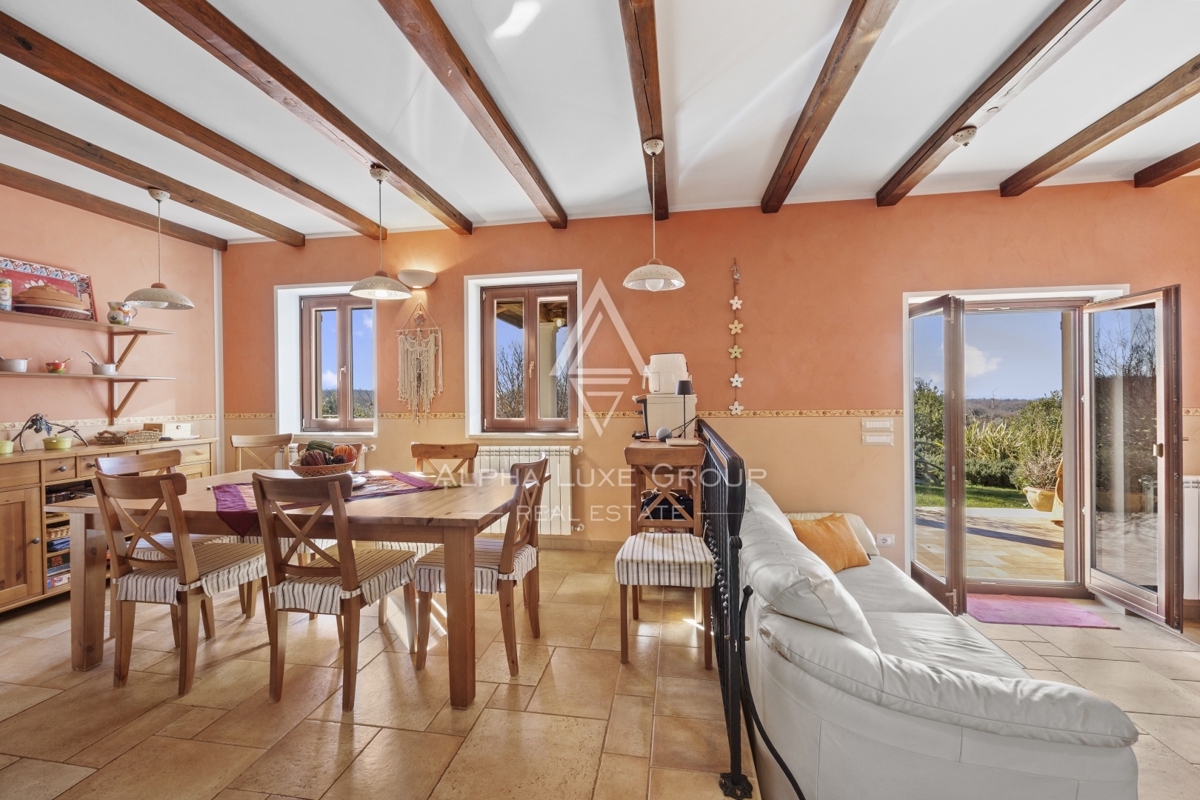 Brtonigla, Istria – Affascinante villa in pietra vista mare