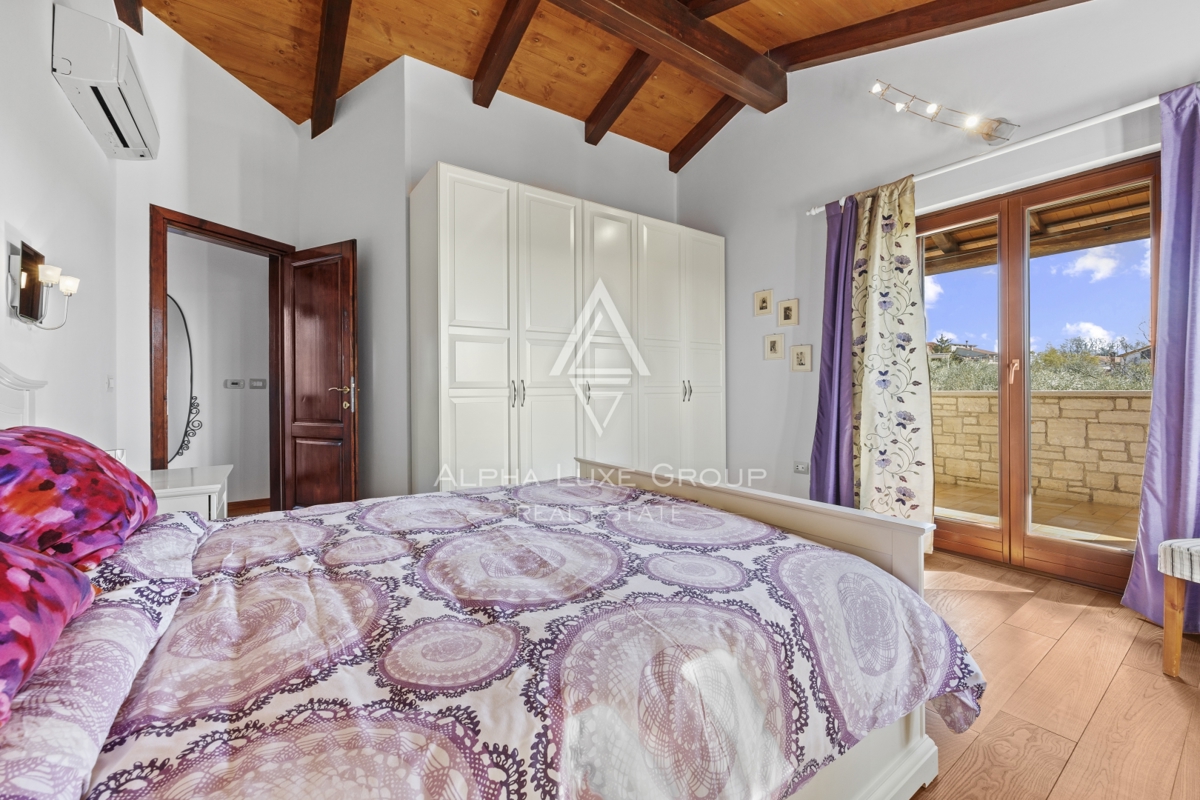 Brtonigla, Istria – Affascinante villa in pietra vista mare