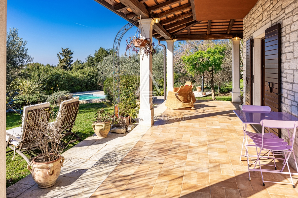 Brtonigla, Istria – Affascinante villa in pietra vista mare