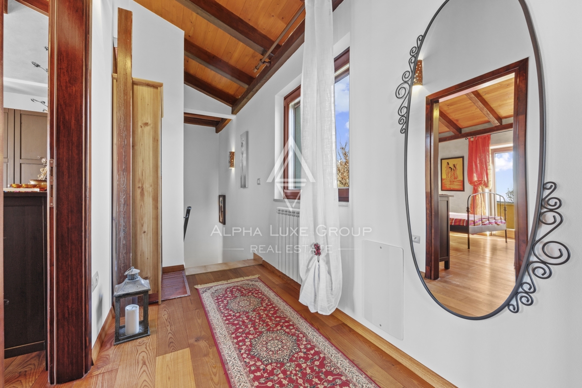 Brtonigla, Istria – Affascinante villa in pietra vista mare