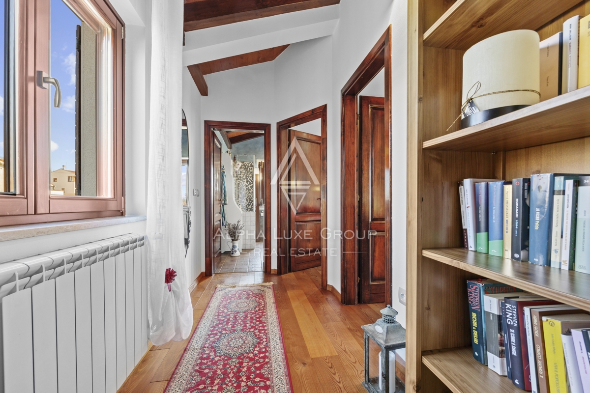 Brtonigla, Istria – Affascinante villa in pietra vista mare