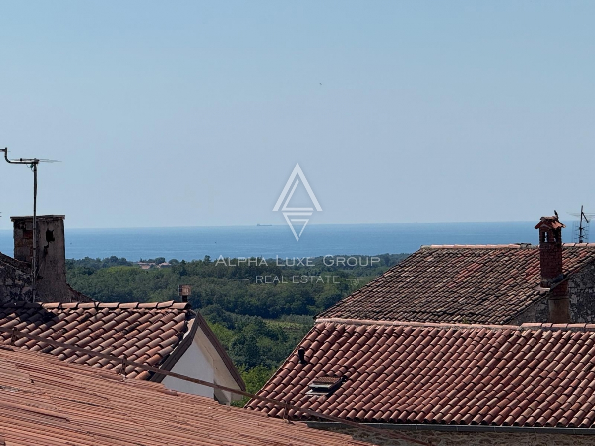 Istria, Brtonigla: Ampio appartamento vista mare in centro