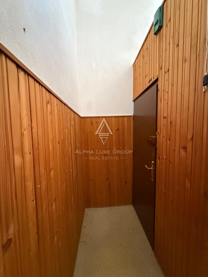 Istria, Brtonigla: Ampio appartamento vista mare in centro