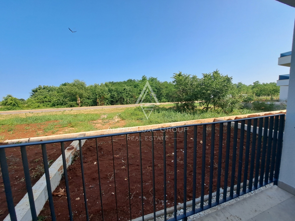 Parenzo, Istria: Moderno appartamento al piano T in vendita