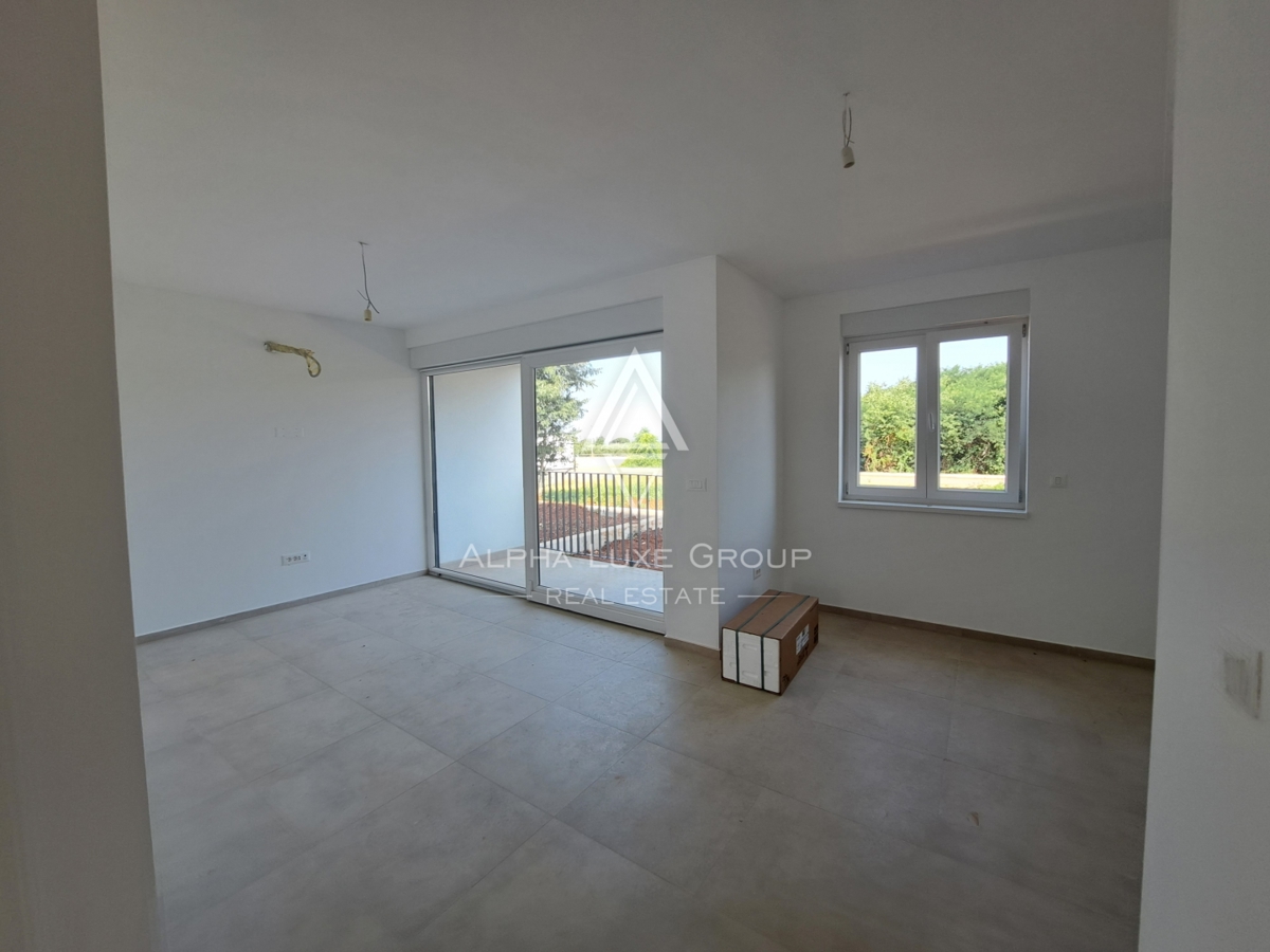 Parenzo, Istria: Moderno appartamento al piano T in vendita