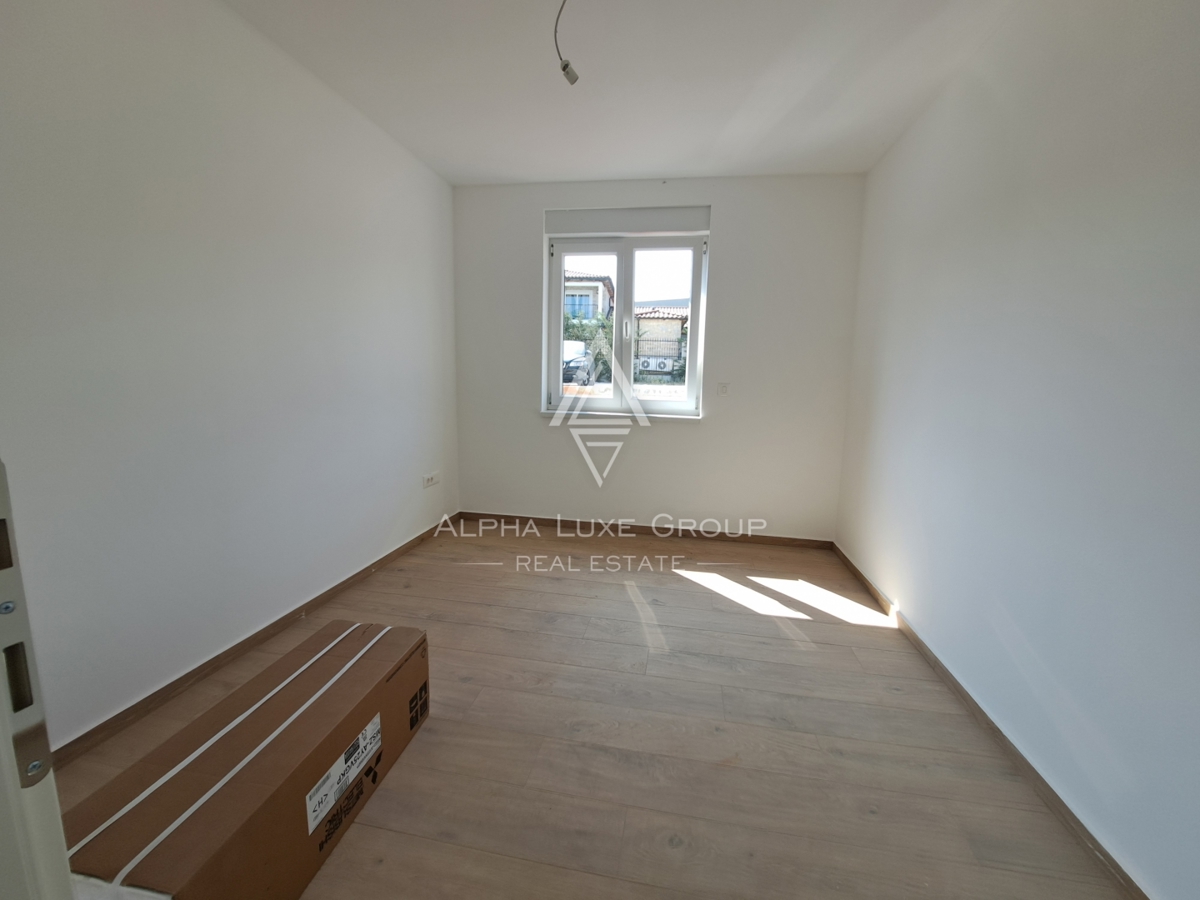 Parenzo, Istria: Moderno appartamento al piano T in vendita