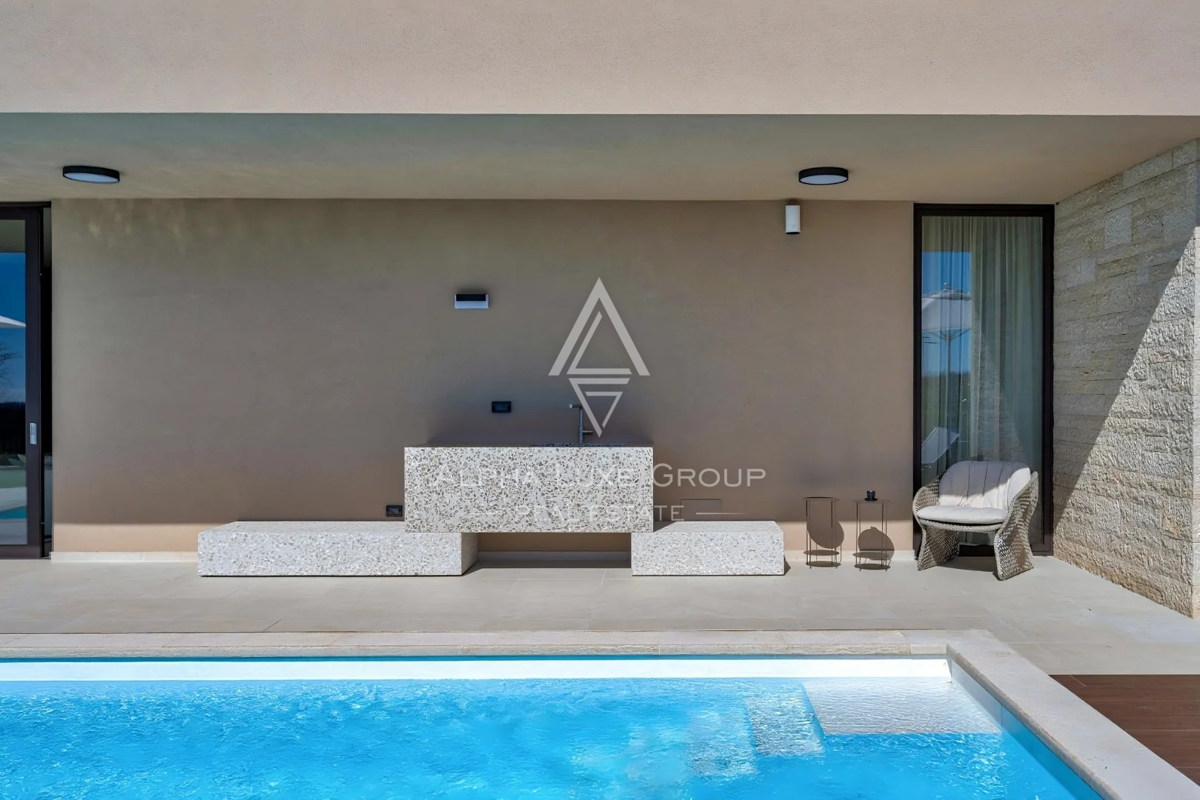 Istria, Poreč: Villa di lusso al bordo del villaggio