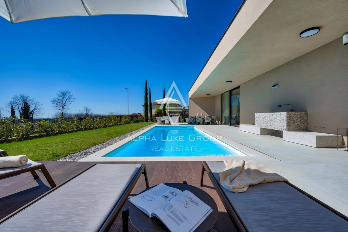 Istria, Poreč: Villa di lusso al bordo del villaggio