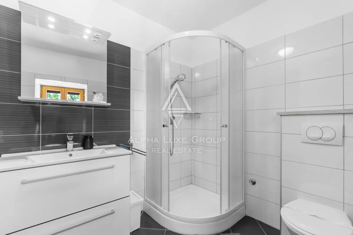 Istria, Pićan: Tenuta con 3 ville su ampio lotto