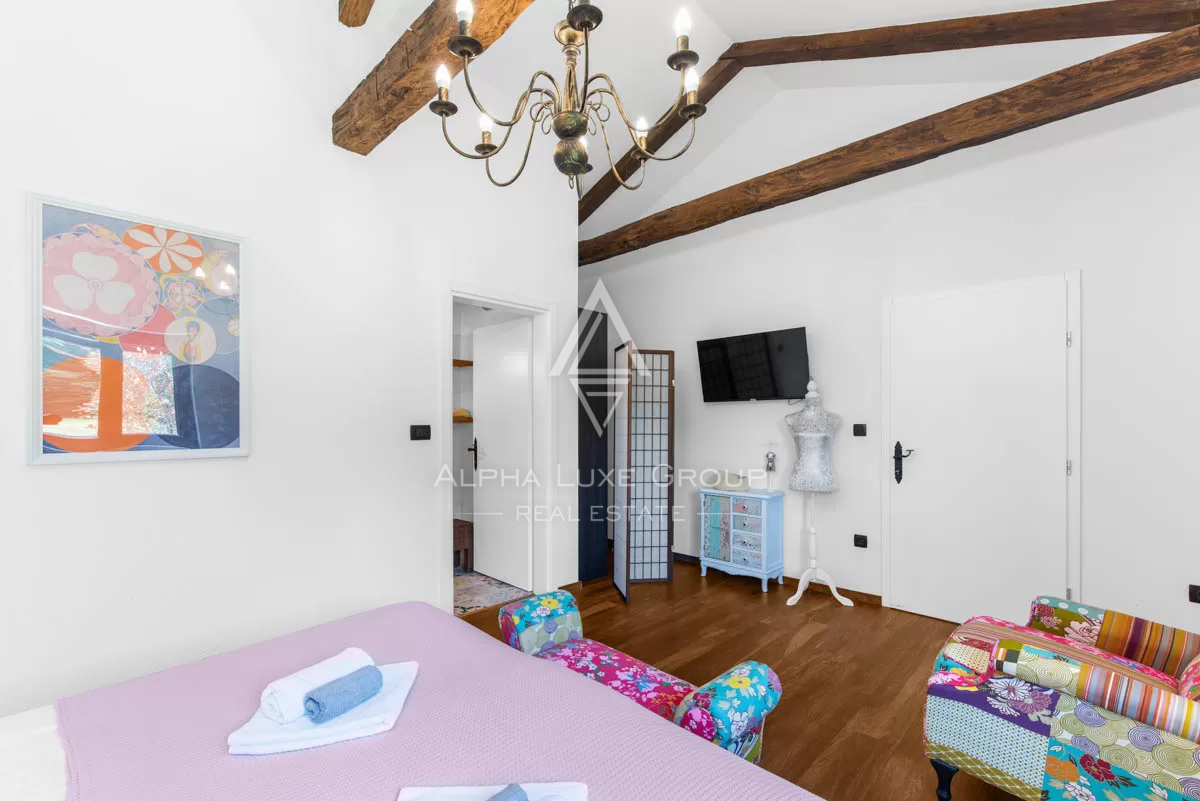 Istria, Pićan: Tenuta con 3 ville su ampio lotto