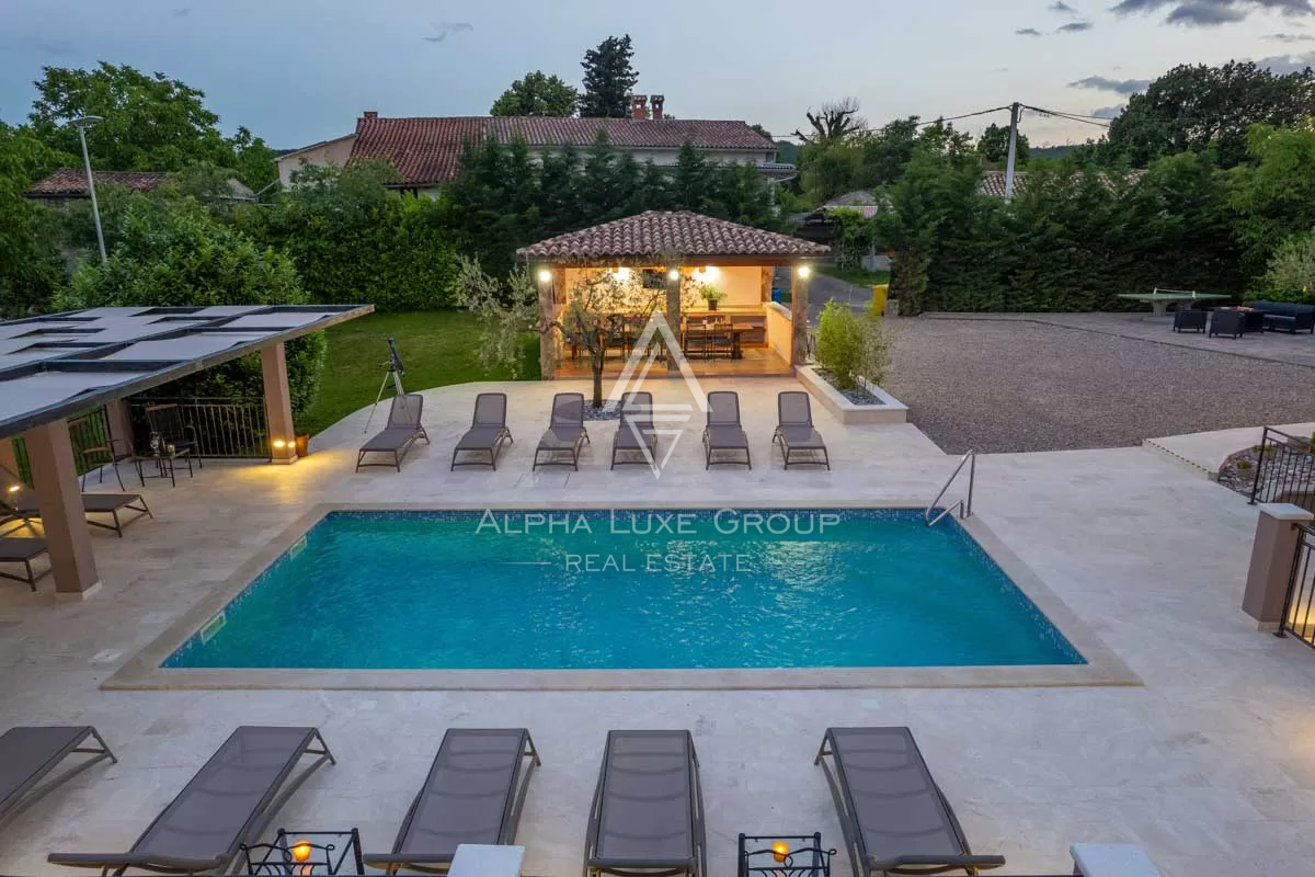 Istria, Pićan: Tenuta con 3 ville su ampio lotto