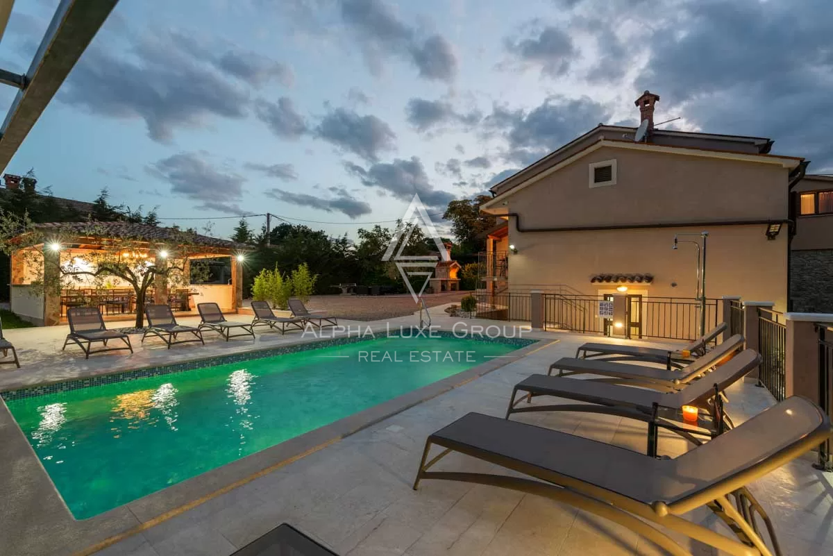 Istria, Pićan: Tenuta con 3 ville su ampio lotto