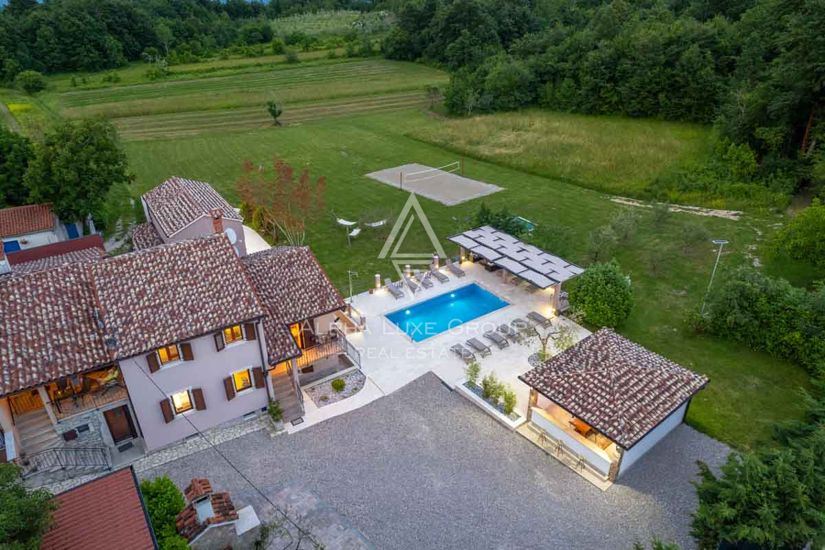 Istria, Pićan: Tenuta con 3 ville su ampio lotto