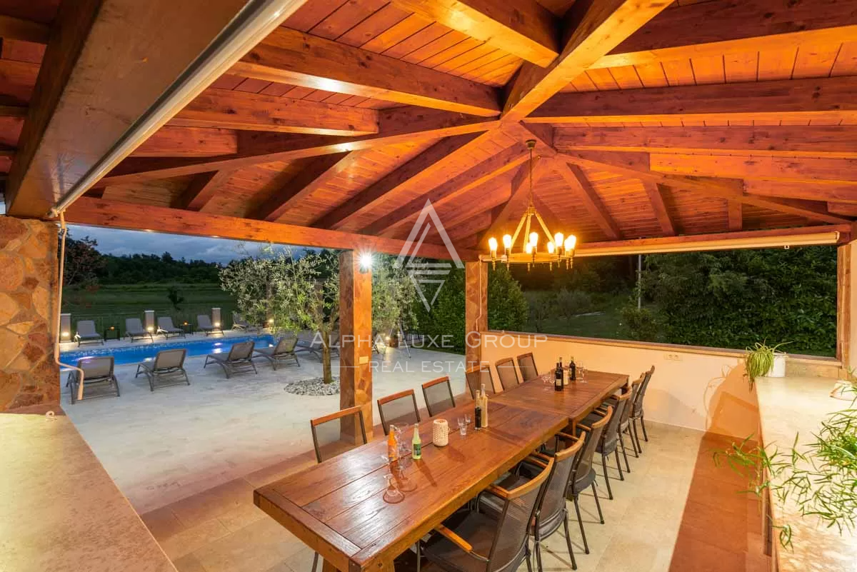 Istria, Pićan: Tenuta con 3 ville su ampio lotto