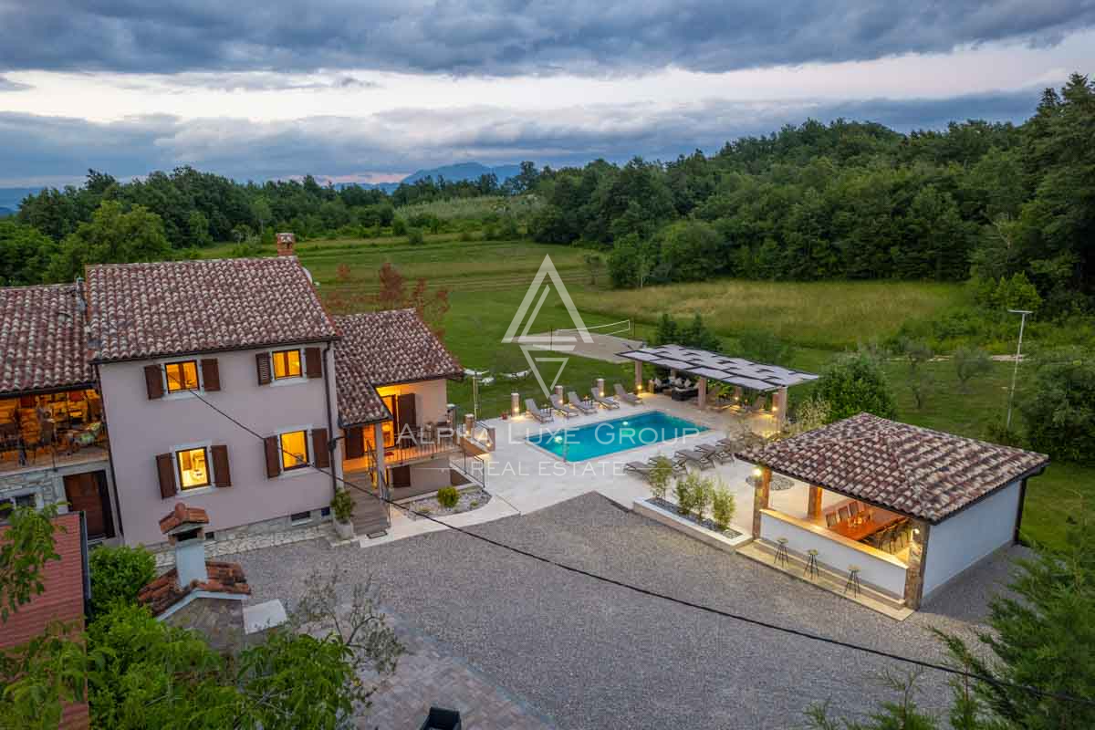 Istria, Pićan: Tenuta con 3 ville su ampio lotto