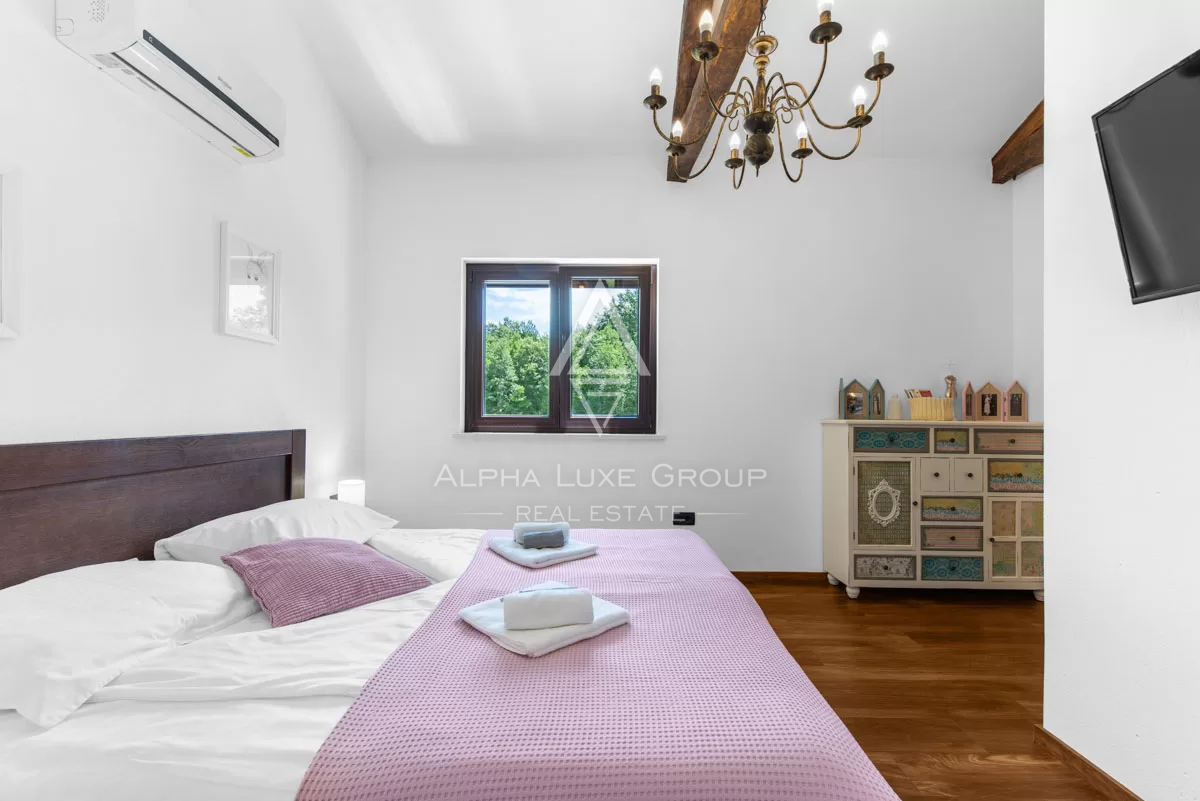 Istria, Pićan: Tenuta con 3 ville su ampio lotto