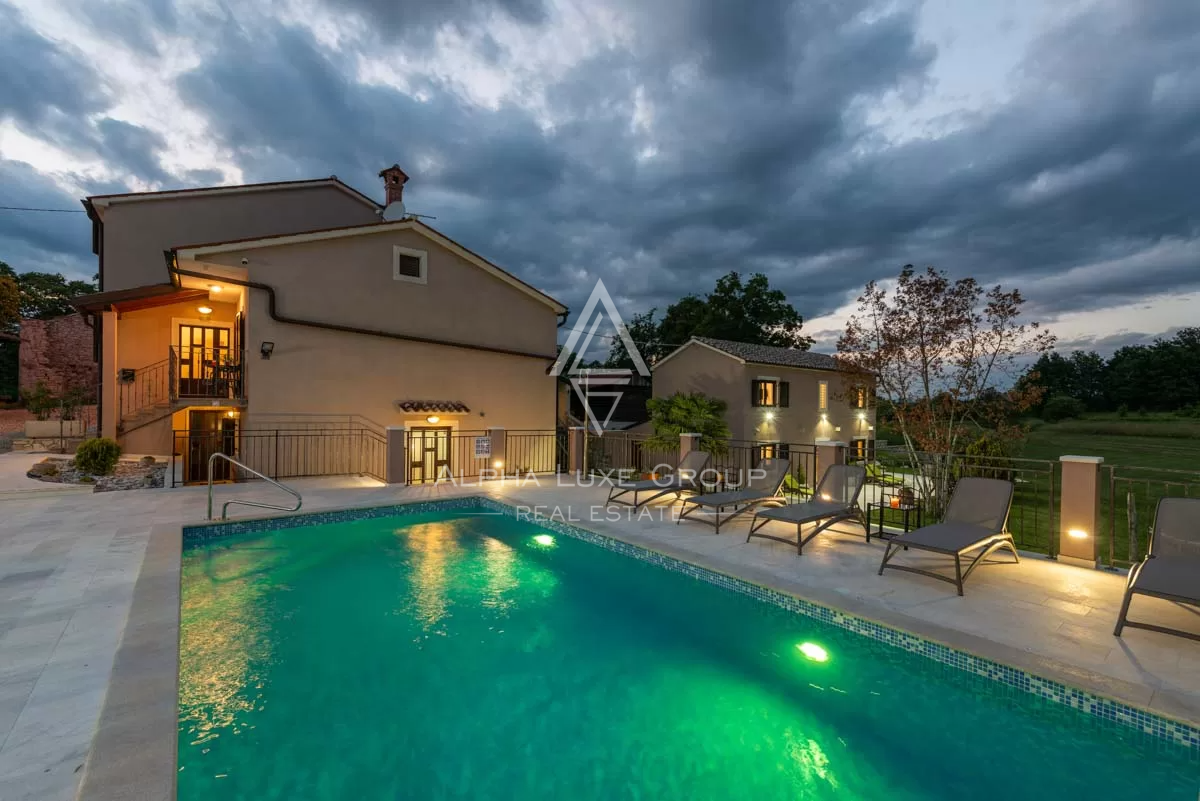 Istria, Pićan: Tenuta con 3 ville su ampio lotto