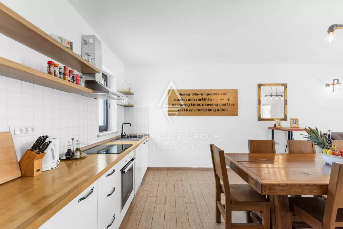 Istria, Pićan: Tenuta con 3 ville su ampio lotto