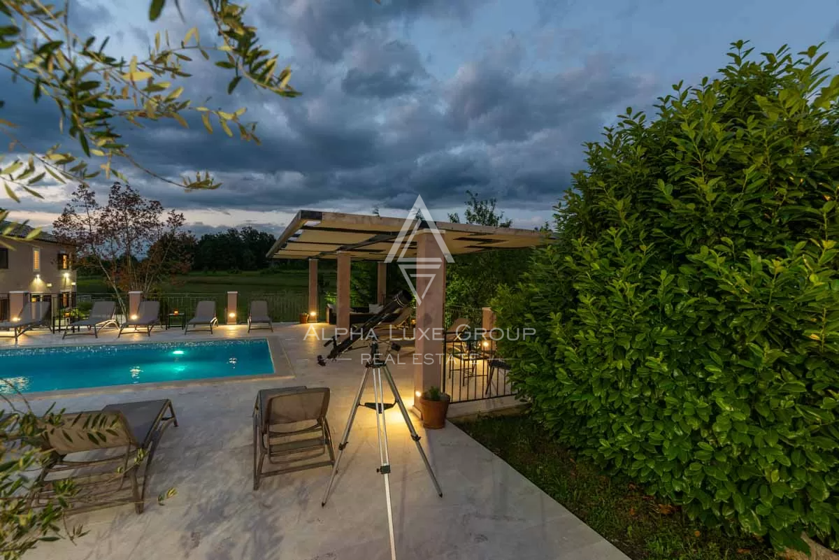 Istria, Pićan: Tenuta con 3 ville su ampio lotto