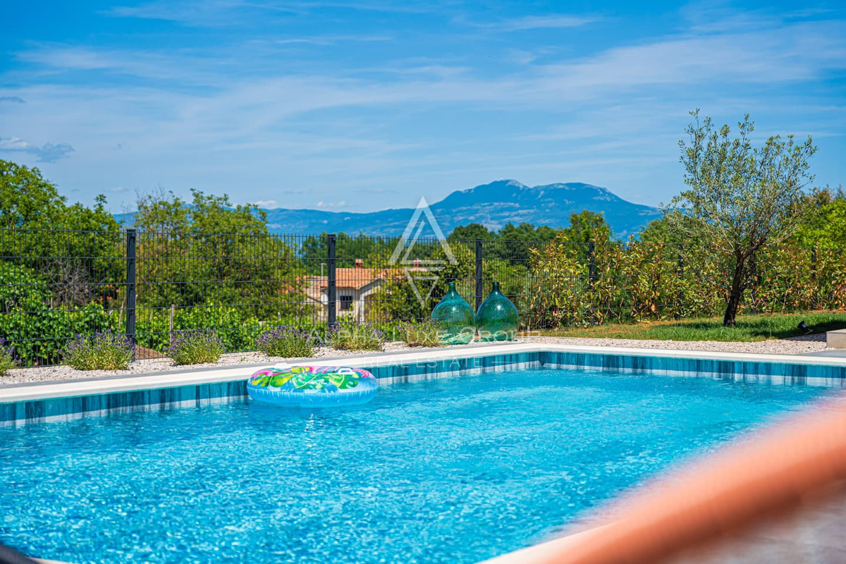 Istria, Labin: Casa affascinante con piscina