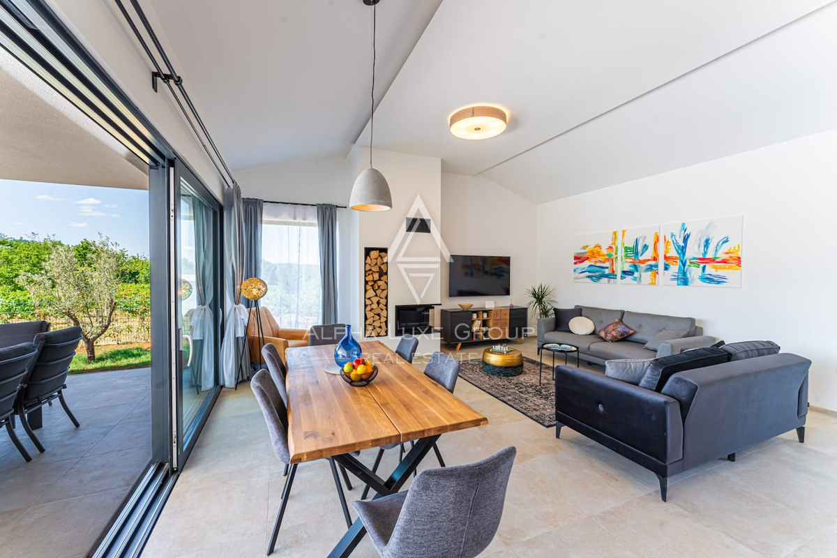 Istria, Labin: Casa affascinante con piscina