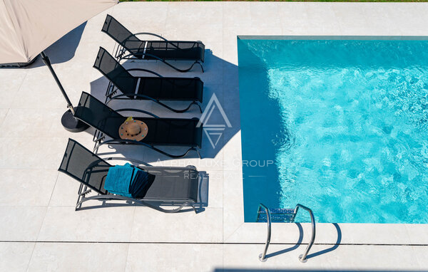 Istria, Labin: Casa moderna con piscina e tennis