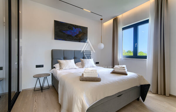 Istria, Labin: Casa moderna con piscina e tennis