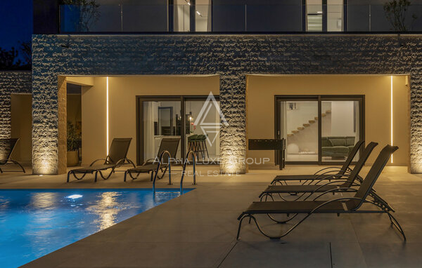 Istria, Labin: Casa moderna con piscina e tennis