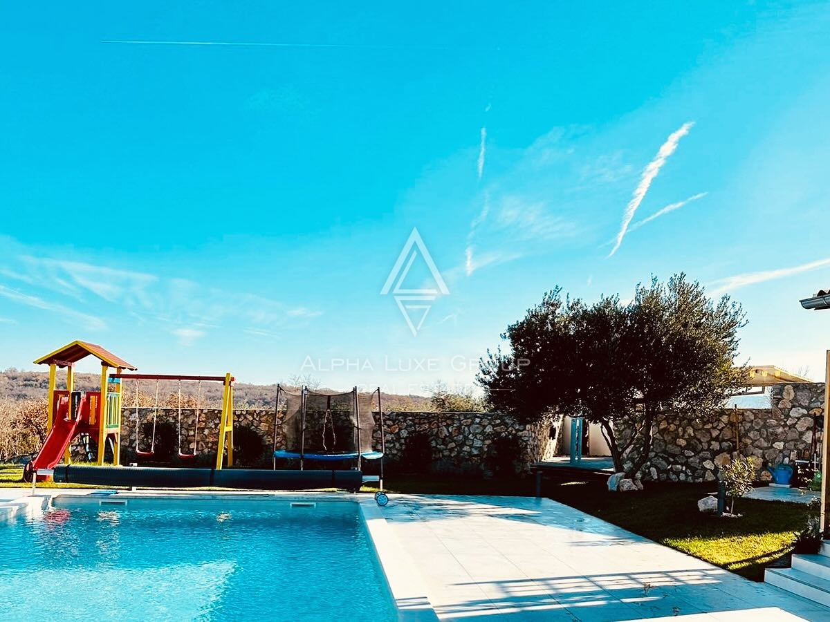 Istria, Labin – Elegante villa di lusso con vista