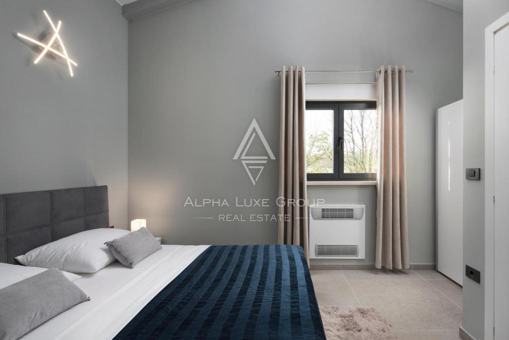 Istria, Vodnjan: Villa moderna con piscina