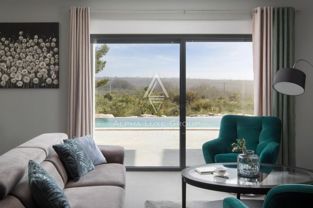 Istria, Vodnjan: Villa moderna con piscina