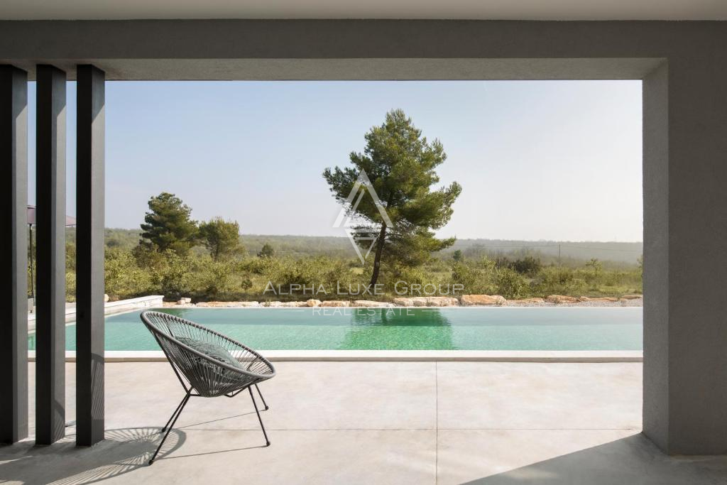 Istria, Vodnjan: Villa moderna con piscina