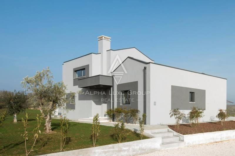 Istria, Vodnjan: Villa moderna con piscina