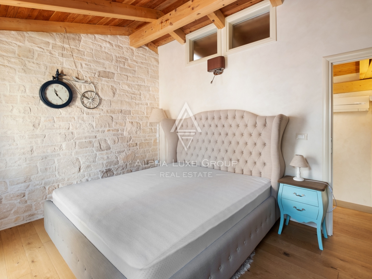 Istria, Novigrad – Casa ristrutturata vicino al mare