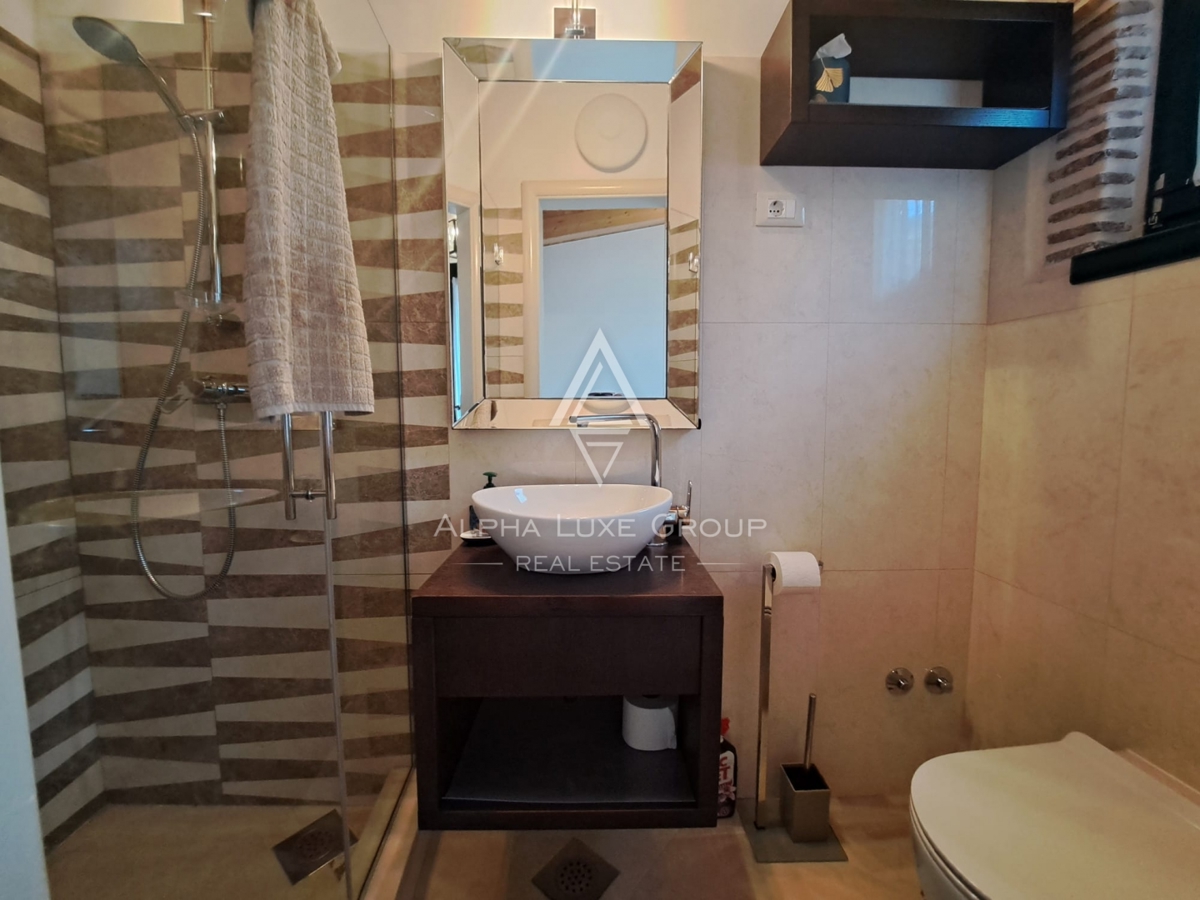 Istria, Novigrad – Casa ristrutturata vicino al mare