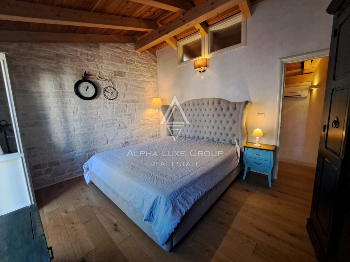 Istria, Novigrad – Casa ristrutturata vicino al mare