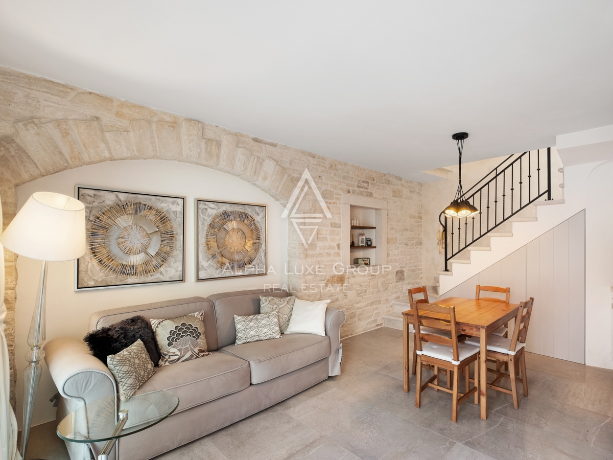 Istria, Novigrad – Casa ristrutturata vicino al mare