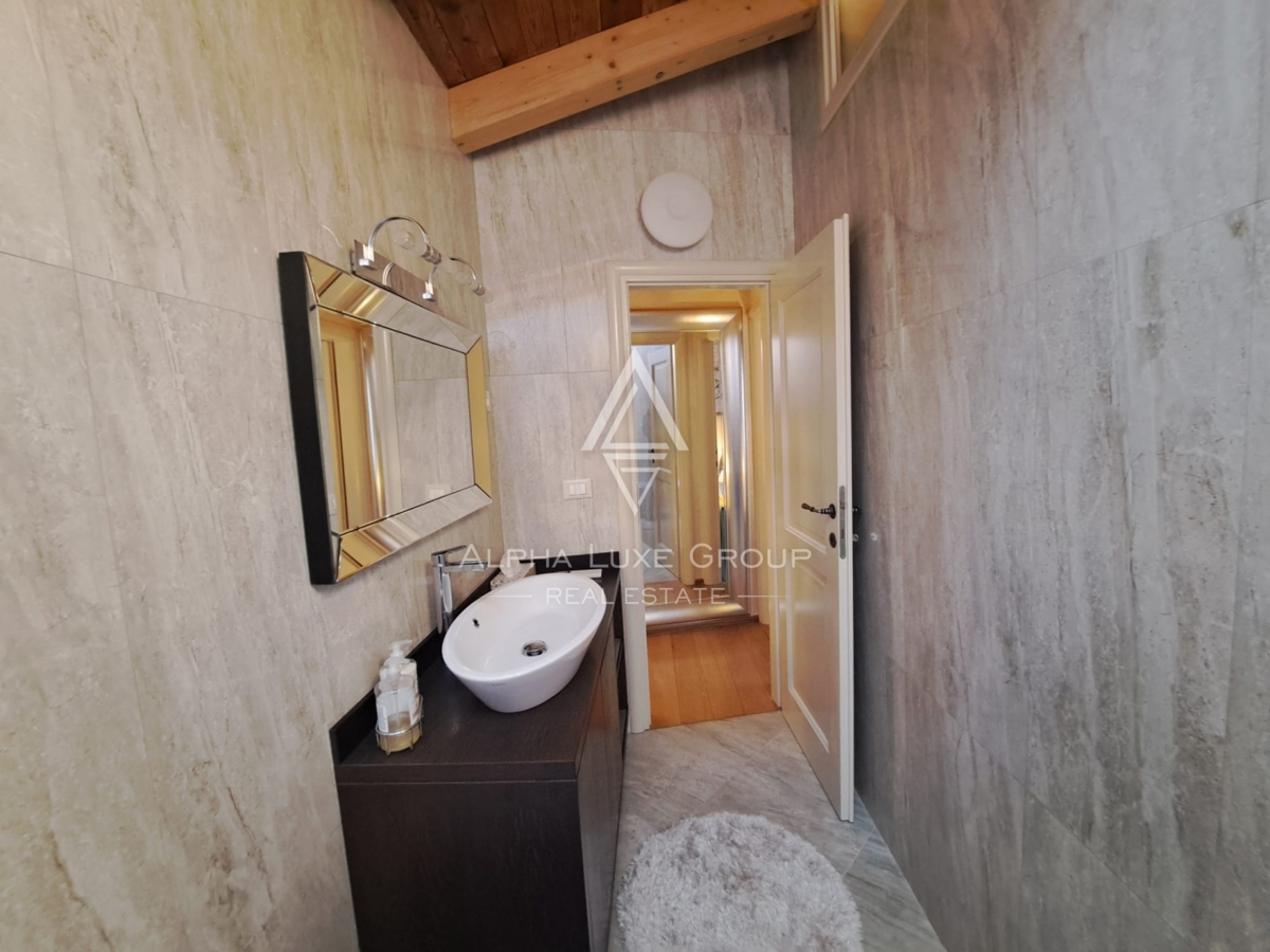 Istria, Novigrad – Casa ristrutturata vicino al mare