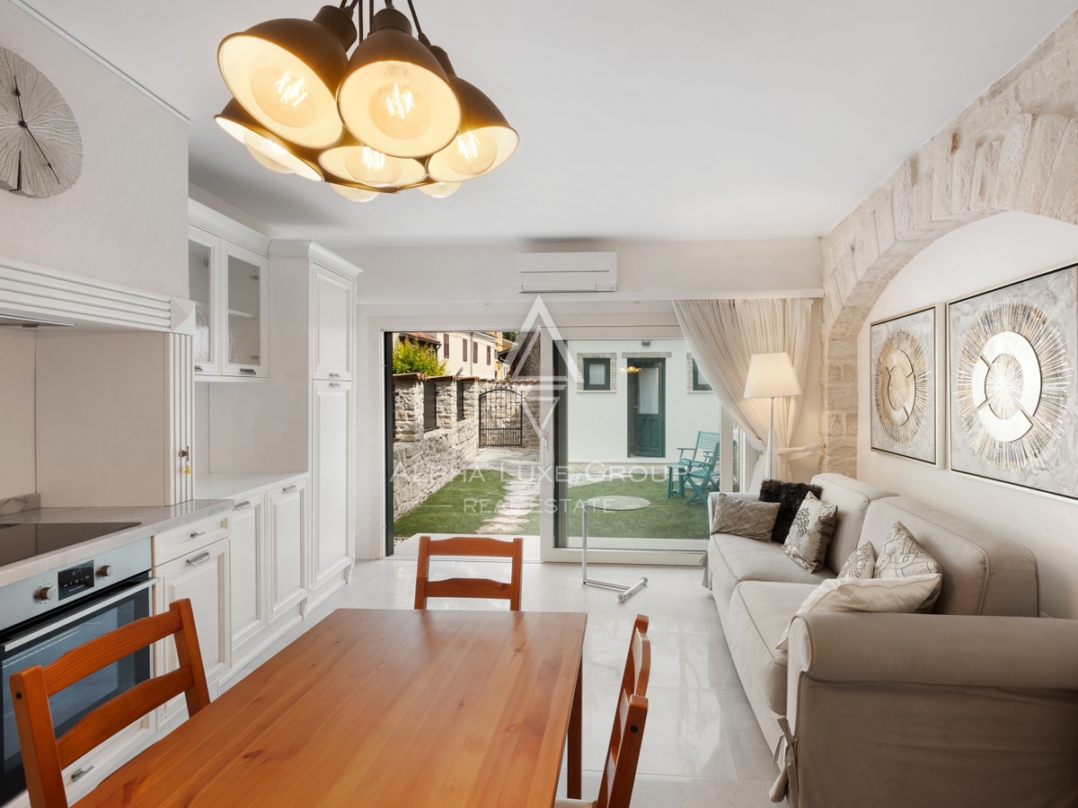 Istria, Novigrad – Casa ristrutturata vicino al mare