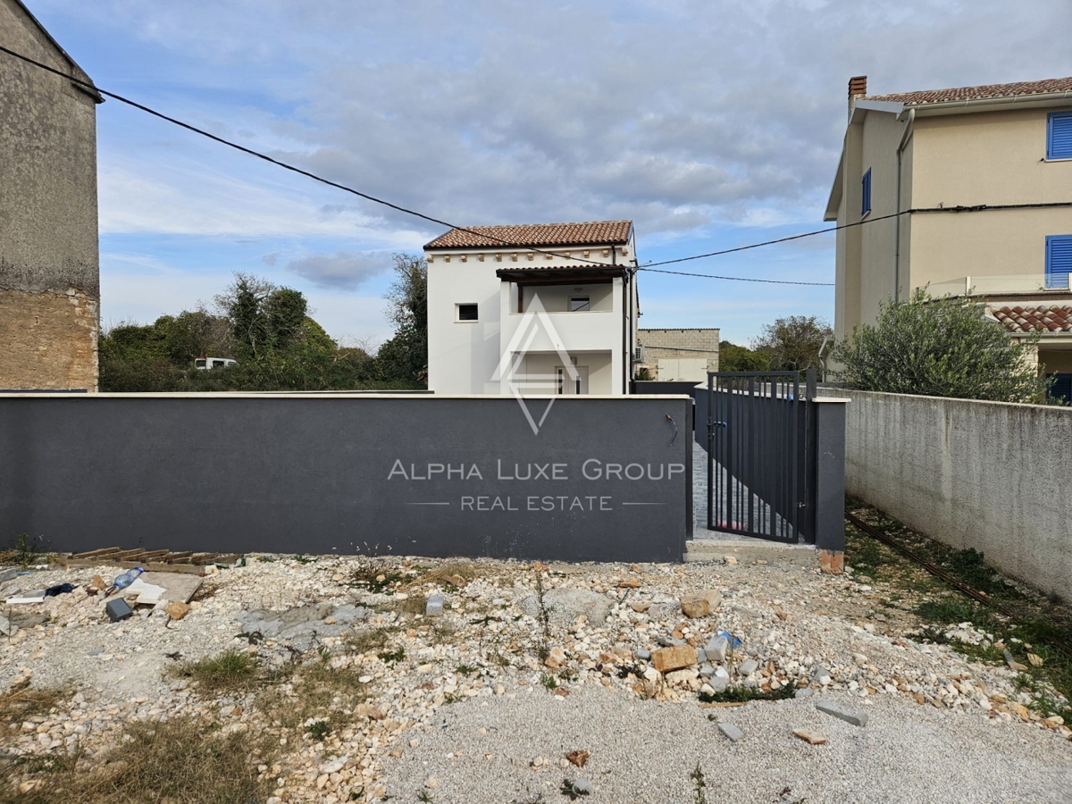 Istria, Gimino – casa indipendente ristrutturata con piscina