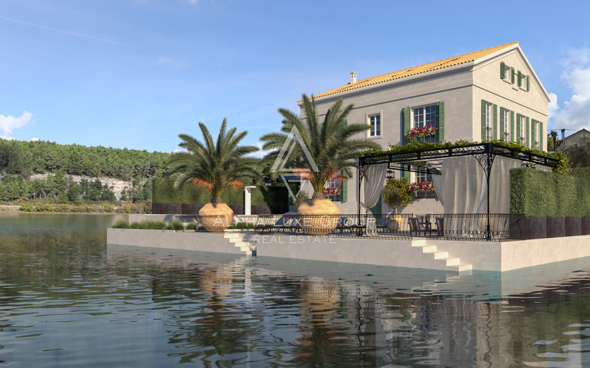 Istria, Torre: Progetto storico in pietra fronte mare