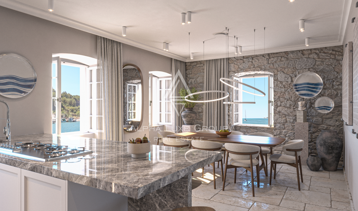 Istria, Torre: Progetto storico in pietra fronte mare