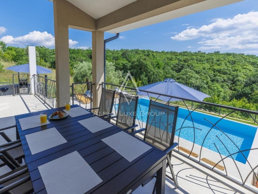 Istria, Novigrad – Splendida villa con vista panoramica sul mare in vendita